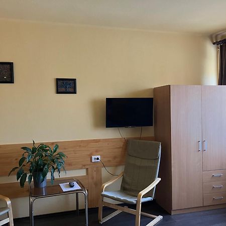 Adel Apartman Sarvar Exterior photo